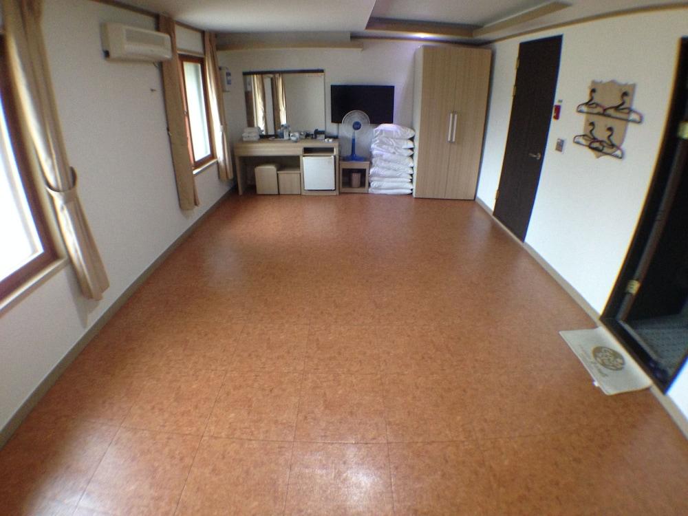 Suanbo Saipan Hot Spring Hotel Chungju Extérieur photo